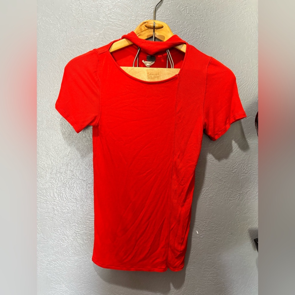 We the Free choker top flame red ribbed knit tee size medium